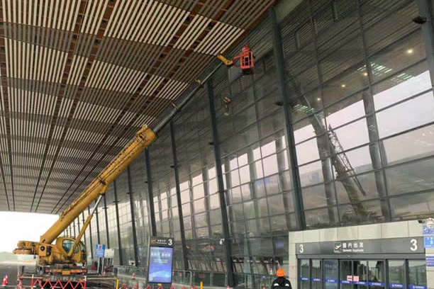 西青玻璃幕墙维护和保养